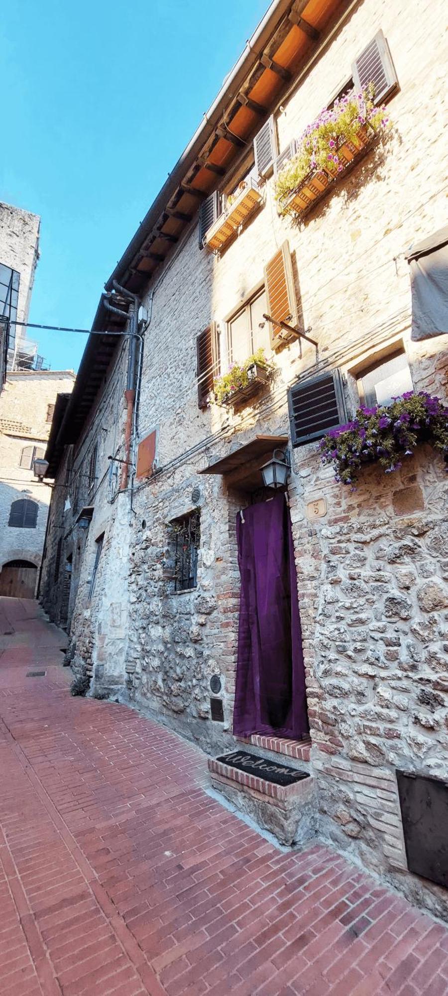 Casa Nel Centro Storico Apartment San Gimignano Bagian luar foto